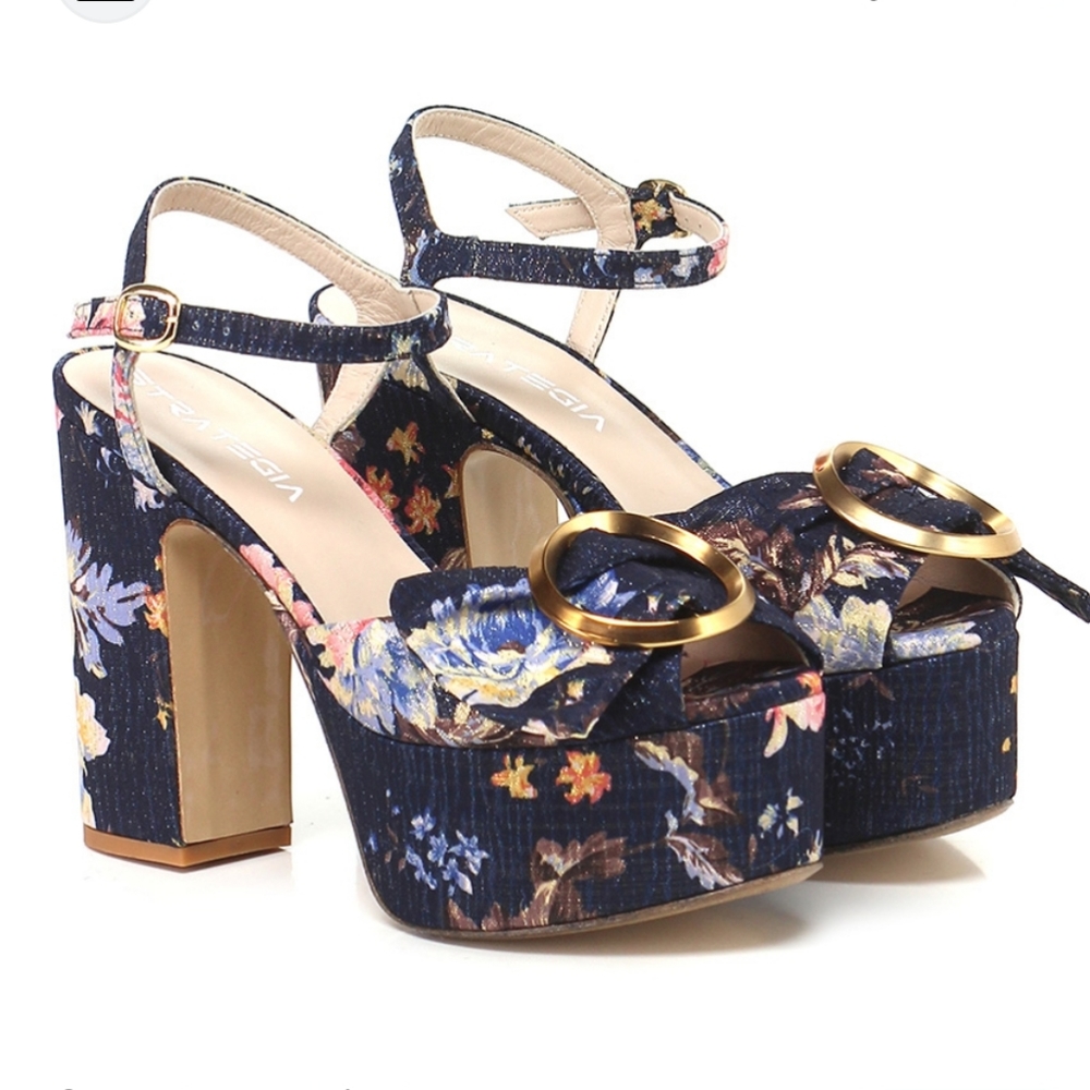 Strategia Platform Shoes - Picture 2 of 8